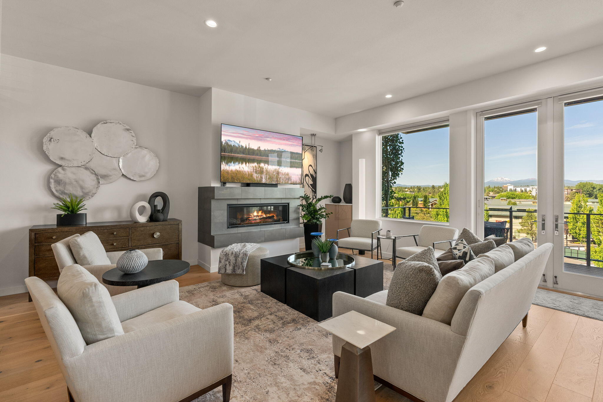 291 SW Bluff Drive 210