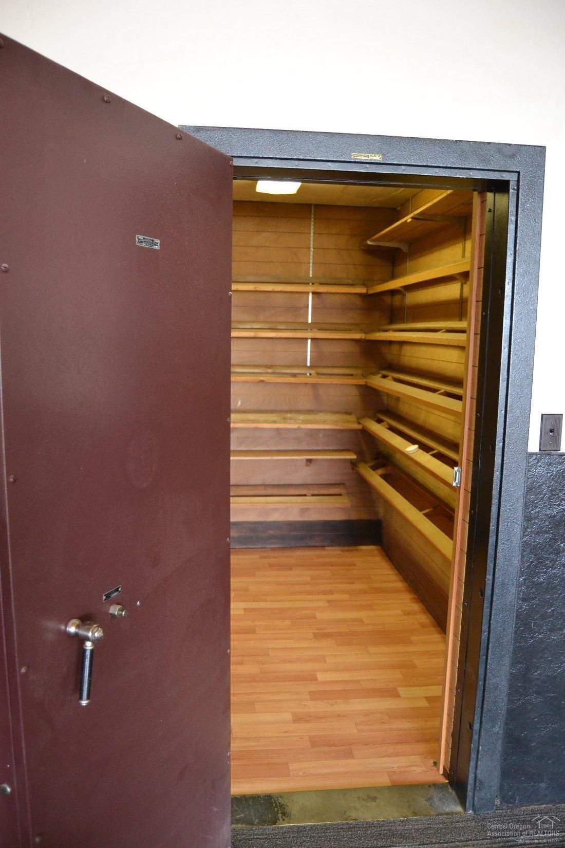 Townsite Of Redmond - Commercial Sale