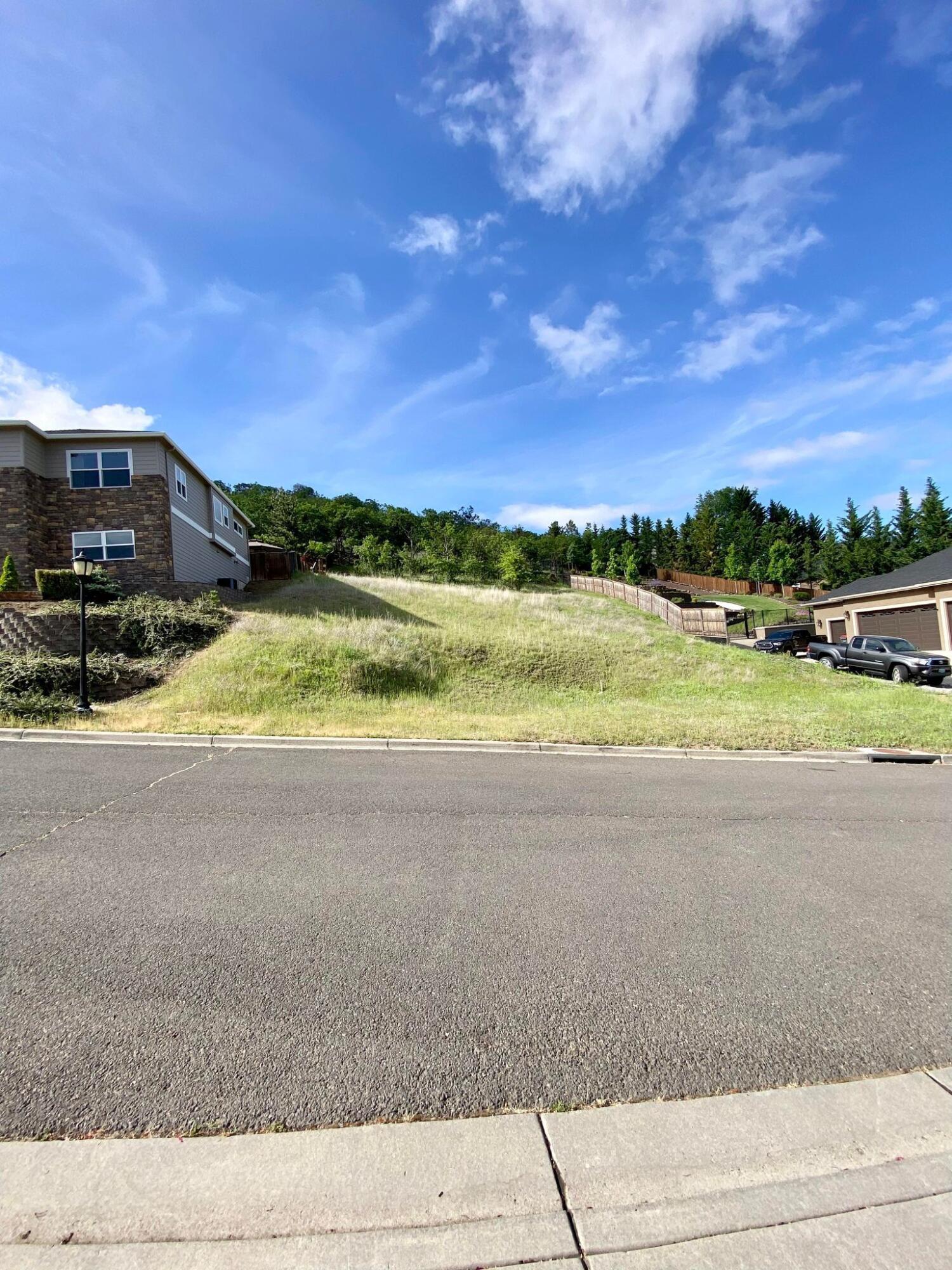 Hillcrest Heights - Land