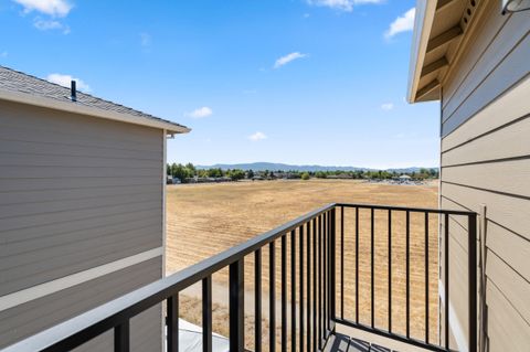 Tiny photo for 7837 Jacqueline Way, White City, OR 97503 (MLS # 220217359)