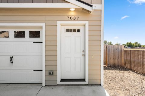 Tiny photo for 7837 Jacqueline Way, White City, OR 97503 (MLS # 220217359)