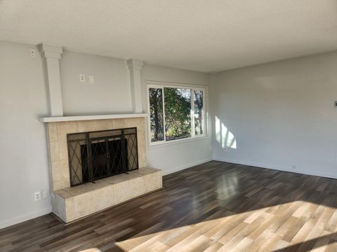 Tiny photo for 402 Emerald Circle, Medford, OR 97501 (MLS # 220213238)