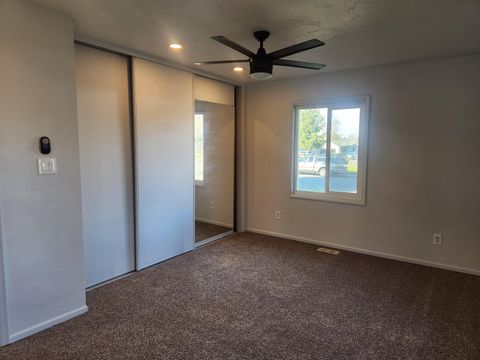 Tiny photo for 402 Emerald Circle, Medford, OR 97501 (MLS # 220213238)