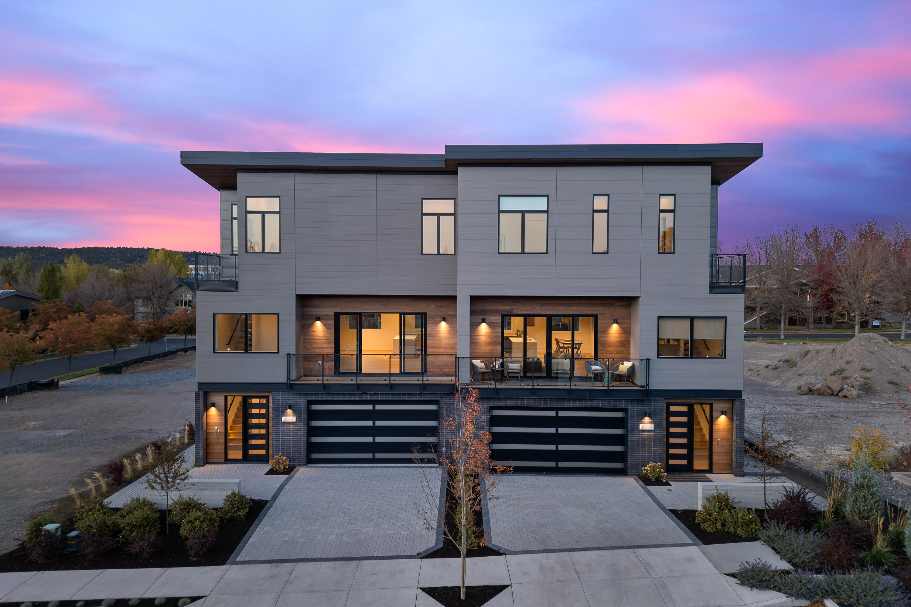 210 SW Log Court