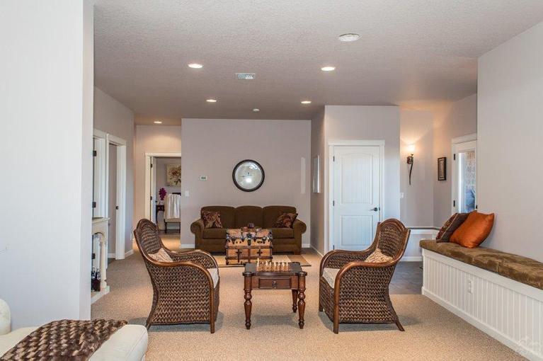 Sundance East - Residential