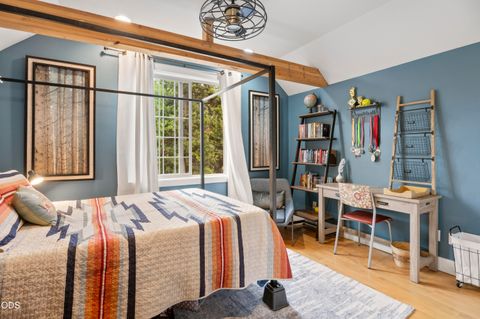 Tiny photo for 17169 Kingsburg Road, Bend, OR 97707 (MLS # 220224282)