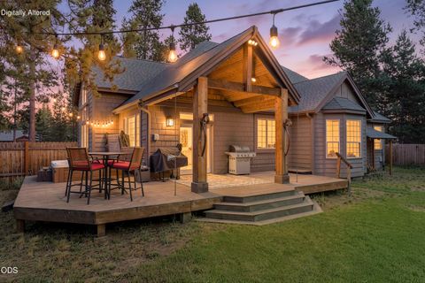 Photo of 17169 Kingsburg Road, Bend, OR 97707 (MLS # 220224282)