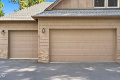 Tiny photo for 17169 Kingsburg Road, Bend, OR 97707 (MLS # 220224282)