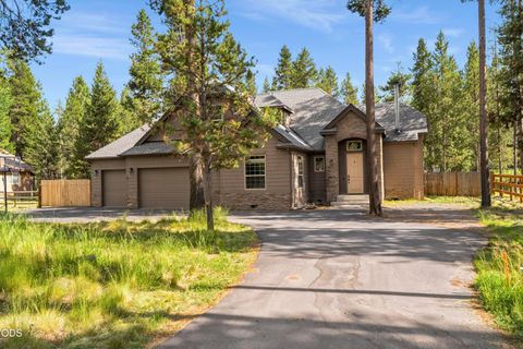 Tiny photo for 17169 Kingsburg Road, Bend, OR 97707 (MLS # 220224282)