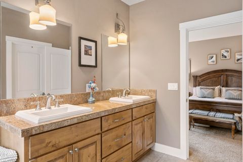 Tiny photo for 17169 Kingsburg Road, Bend, OR 97707 (MLS # 220224282)