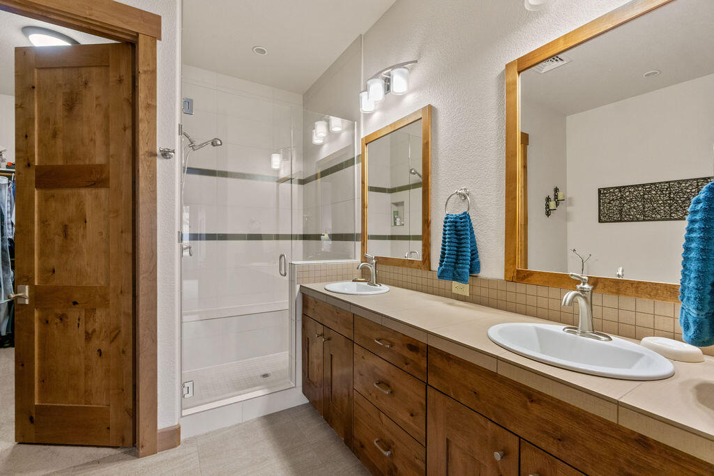 PointsWest - Residential