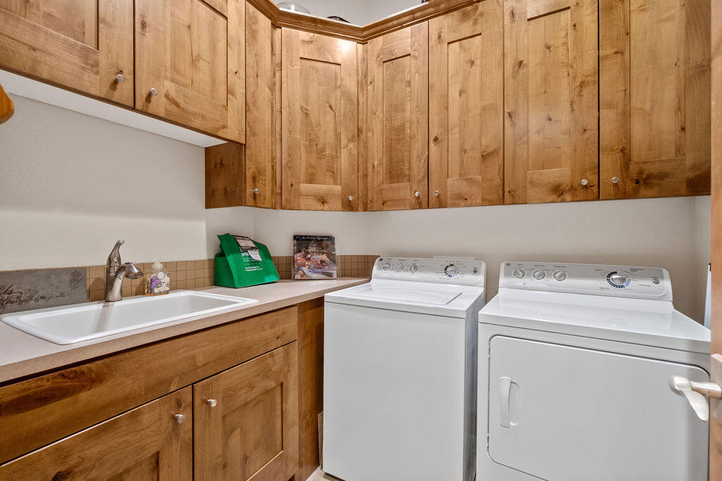 PointsWest - Residential