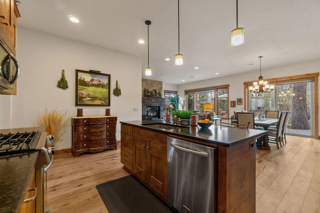 PointsWest - Residential