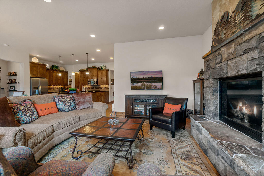 PointsWest - Residential