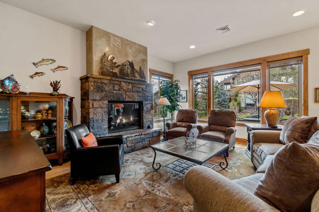 PointsWest - Residential