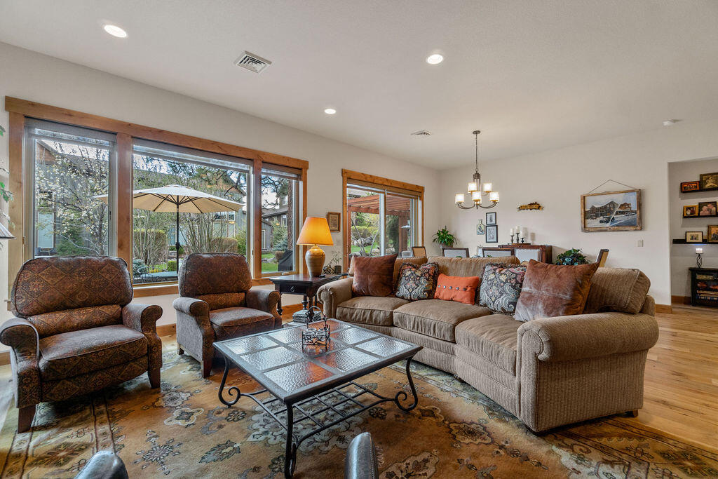 PointsWest - Residential