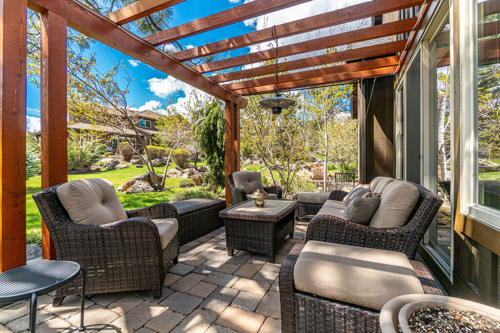 PointsWest - Residential