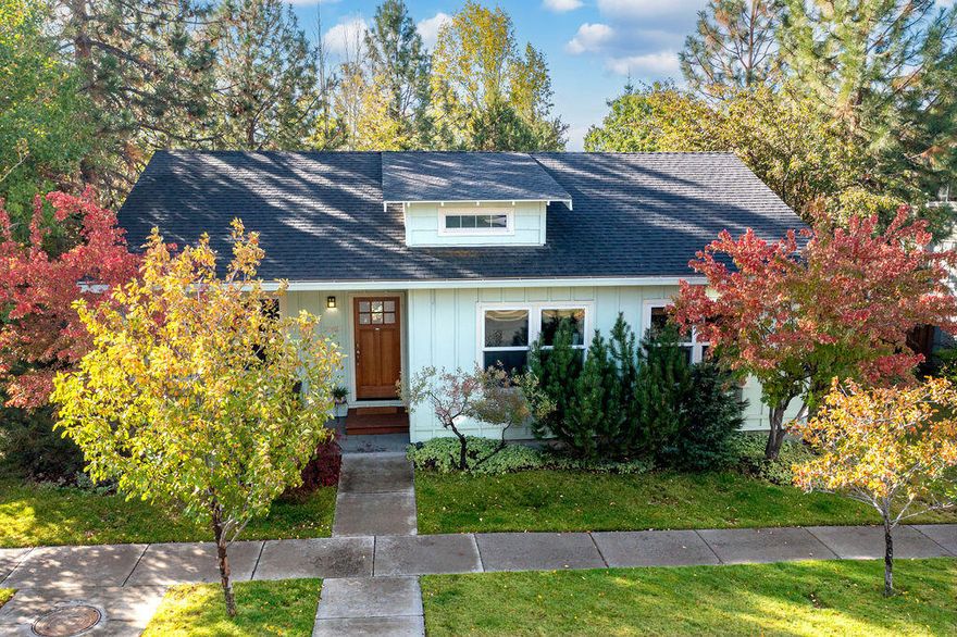 Cute and comfortable NW craftsman home in the Foxborough neighborhood of SE Bend. This single level floorplan incorporates a great room concept with granite counters and stainless appliances in the kitchen and a cozy living area centered around a gas fireplace. The inviting front porch and fenced backyard with deck offer both curb appeal and practical livability. The close proximity to a park and The Old Mill District make this home a must see.