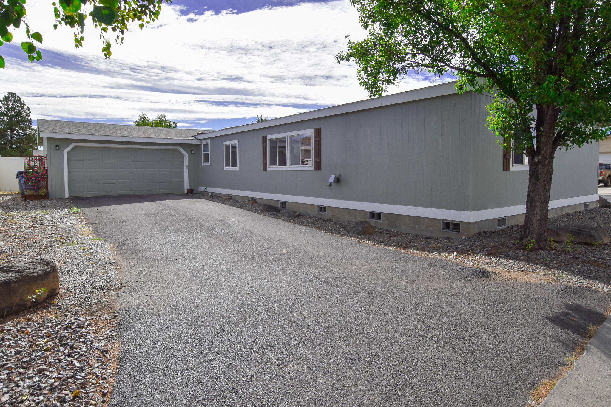 2447 SW Mariposa Loop