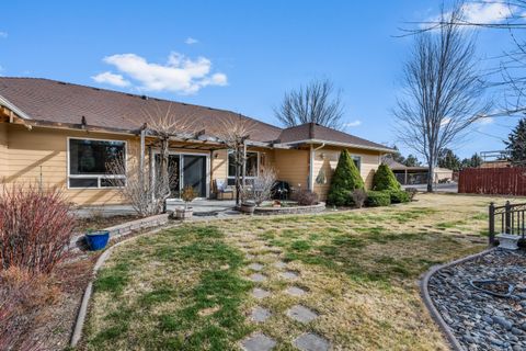 Tiny photo for 14300 SW Chickadee Road, Terrebonne, OR 97760 (MLS # 220216685)