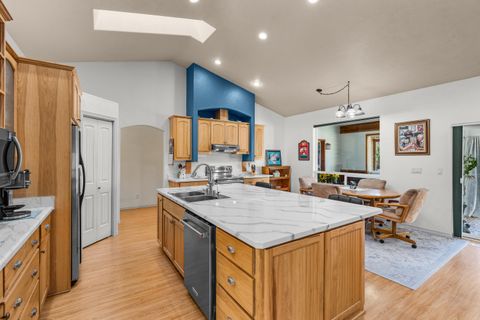 Tiny photo for 14300 SW Chickadee Road, Terrebonne, OR 97760 (MLS # 220216685)