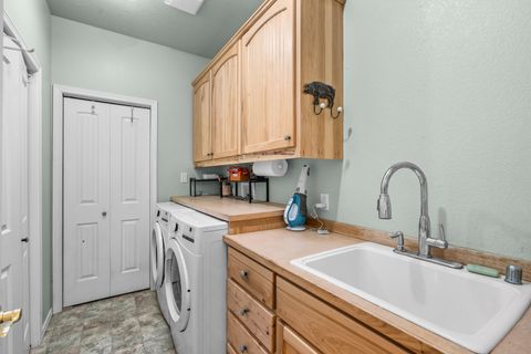 Tiny photo for 14300 SW Chickadee Road, Terrebonne, OR 97760 (MLS # 220216685)