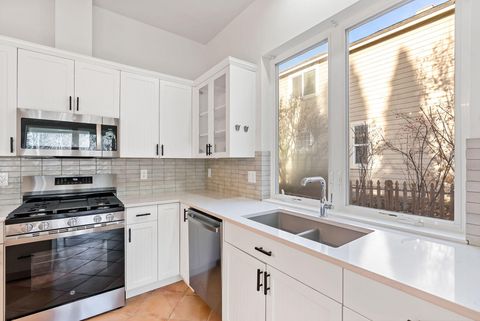 Tiny photo for 61624 Suttle Lake Court SW, Bend, OR 97702 (MLS # 220212332)