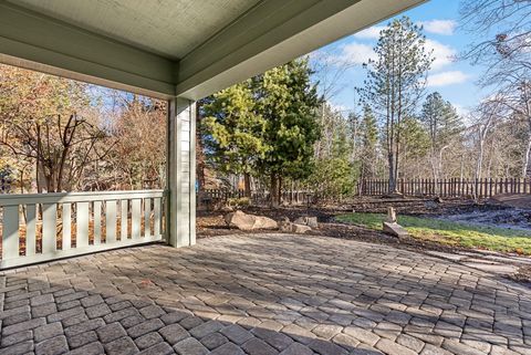 Tiny photo for 61624 Suttle Lake Court SW, Bend, OR 97702 (MLS # 220212332)