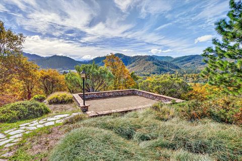 Tiny photo for 17252 N Applegate Road, Grants Pass, OR 97527 (MLS # 220211691)