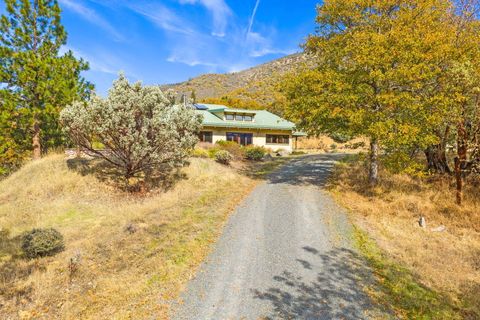 Tiny photo for 17252 N Applegate Road, Grants Pass, OR 97527 (MLS # 220211691)