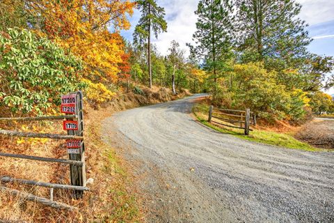 Tiny photo for 17252 N Applegate Road, Grants Pass, OR 97527 (MLS # 220211691)