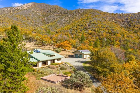 Tiny photo for 17252 N Applegate Road, Grants Pass, OR 97527 (MLS # 220211691)