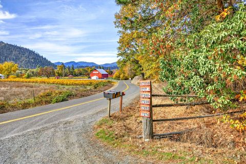 Tiny photo for 17252 N Applegate Road, Grants Pass, OR 97527 (MLS # 220211691)