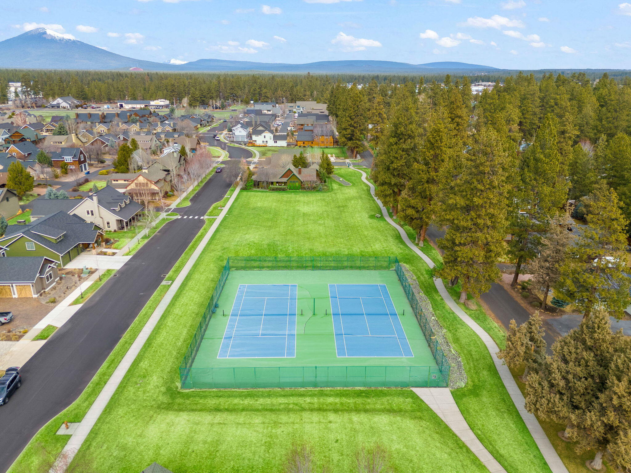 Pine Meadow Vill - Residential