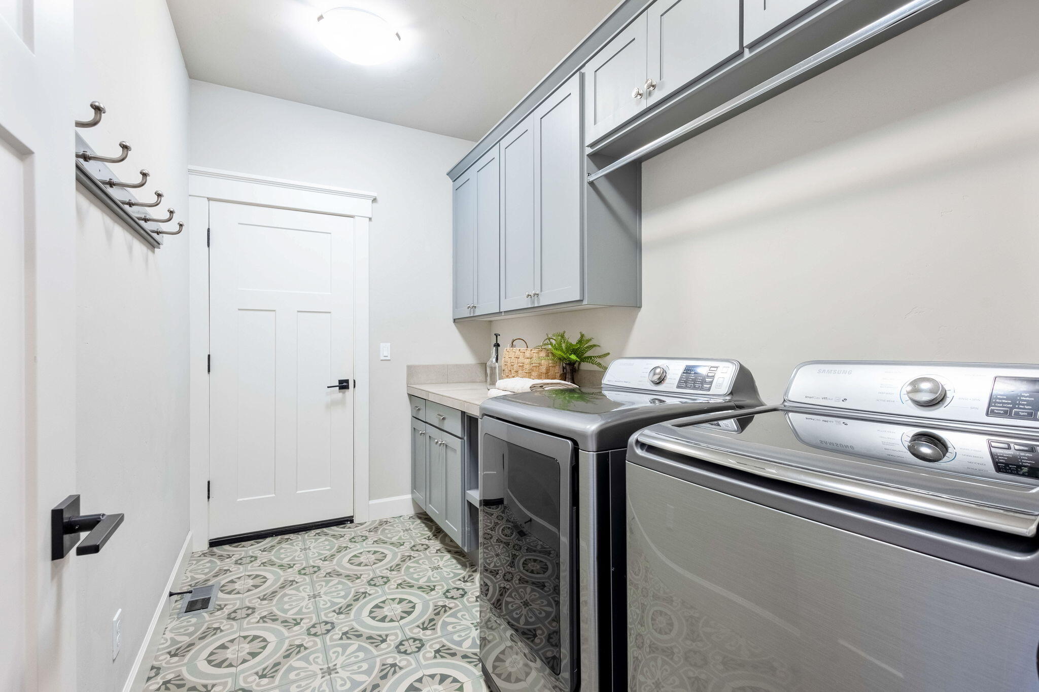 Pine Meadow Vill - Residential