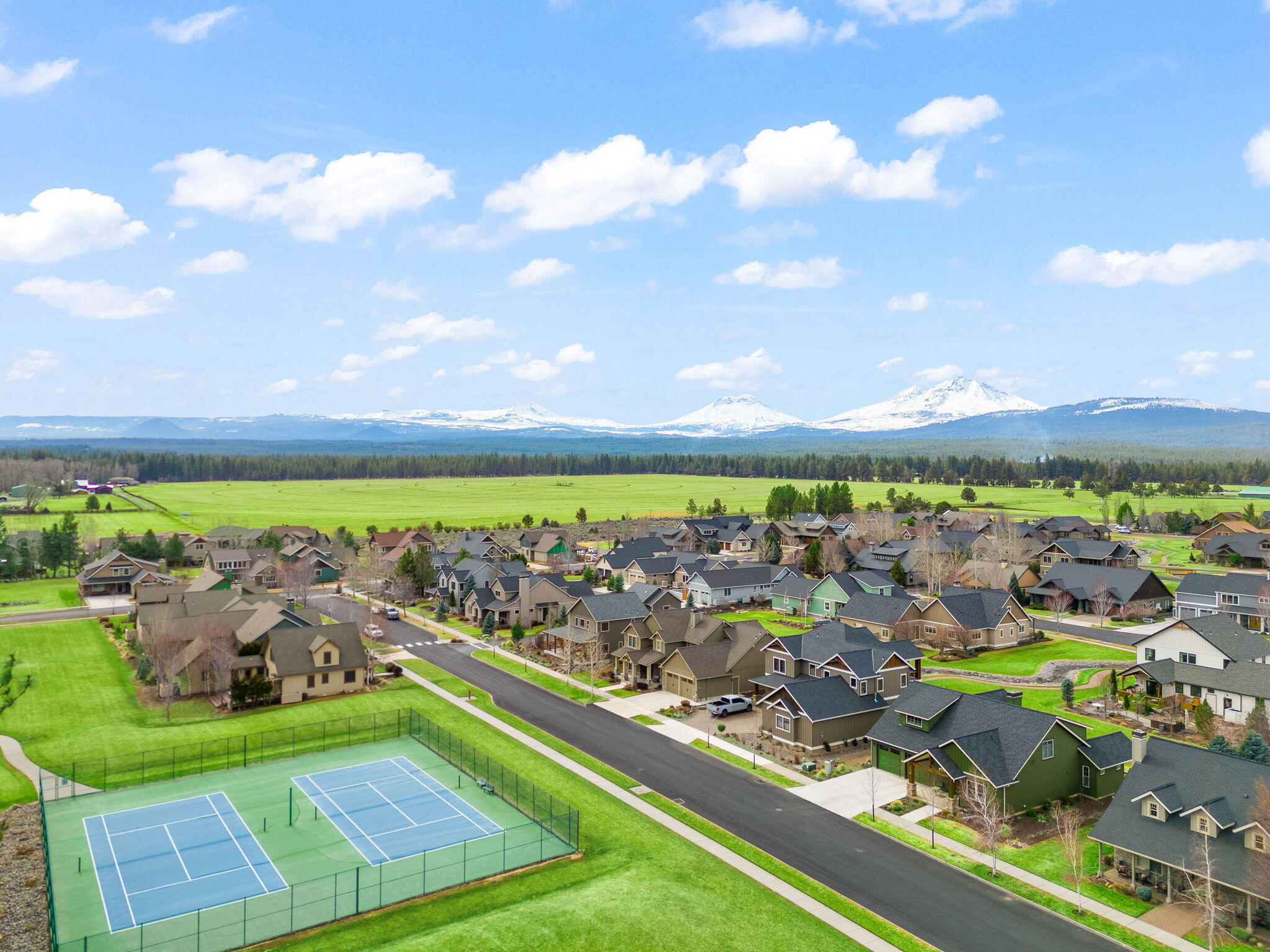 Pine Meadow Vill - Residential