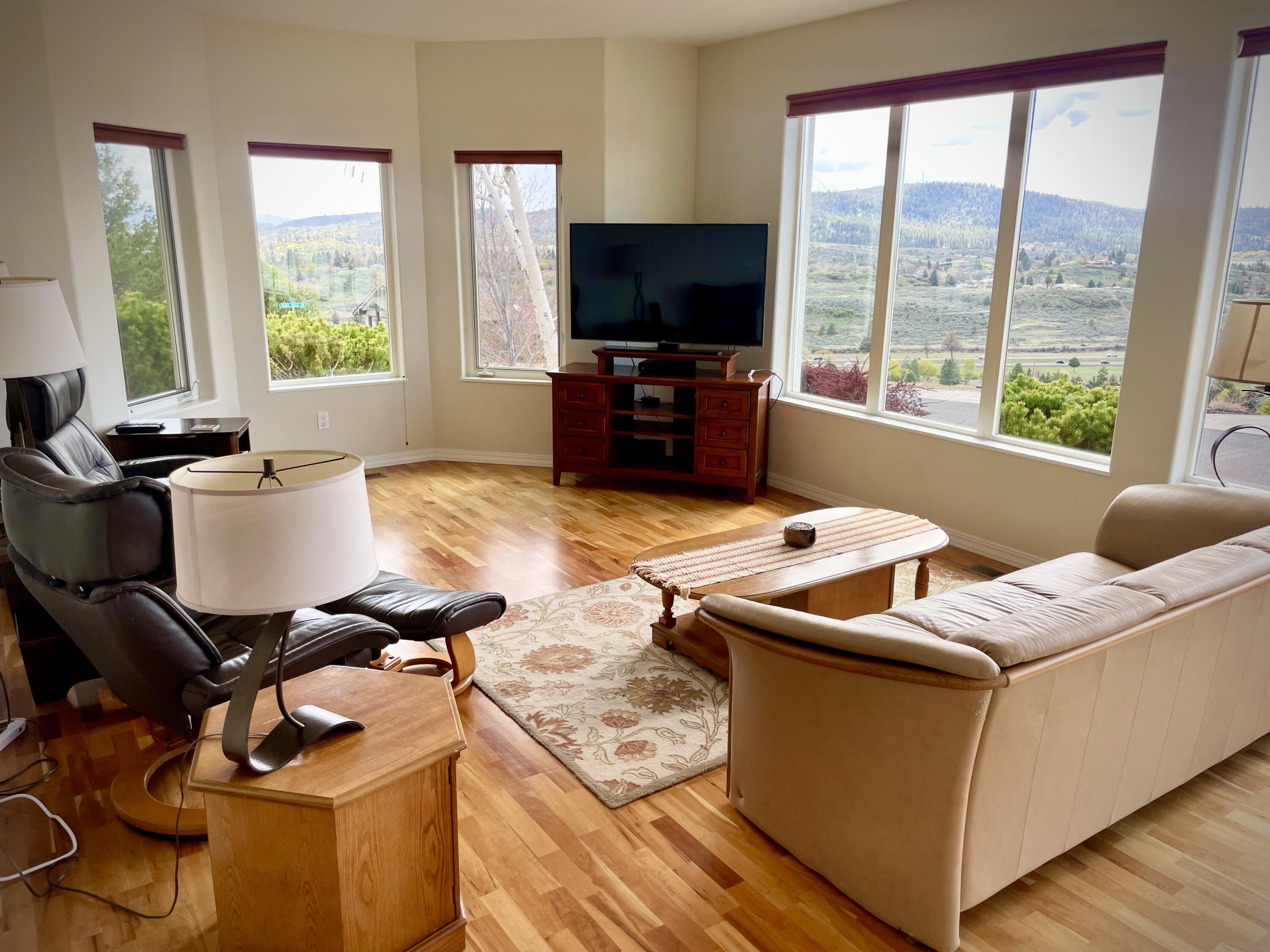 Klamath Falls -Nob Hill - Residential