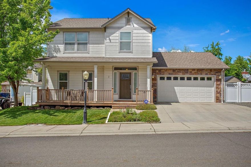 Beautifully maintained 2 story home in a small East Medford cul-de-sac of 14 homes with a private entrance and no HOA. This home has a formal living and dining room, gas fireplace, spacious kitchen with granite counters, glass cooktop range/oven, and bath downstairs. The upstairs features a spacious master suite with a coffered ceiling, jetted tub, separate shower and double sinks, 2 more bedrooms upstairs, full bath, and laundry. Wood blinds throughout, ceiling fans, new paint and carpet in 2014. Low maintenance back yard, vinyl fencing and timed sprinklers in front and back. Finished 2 car garage with attic storage and dual heating system.