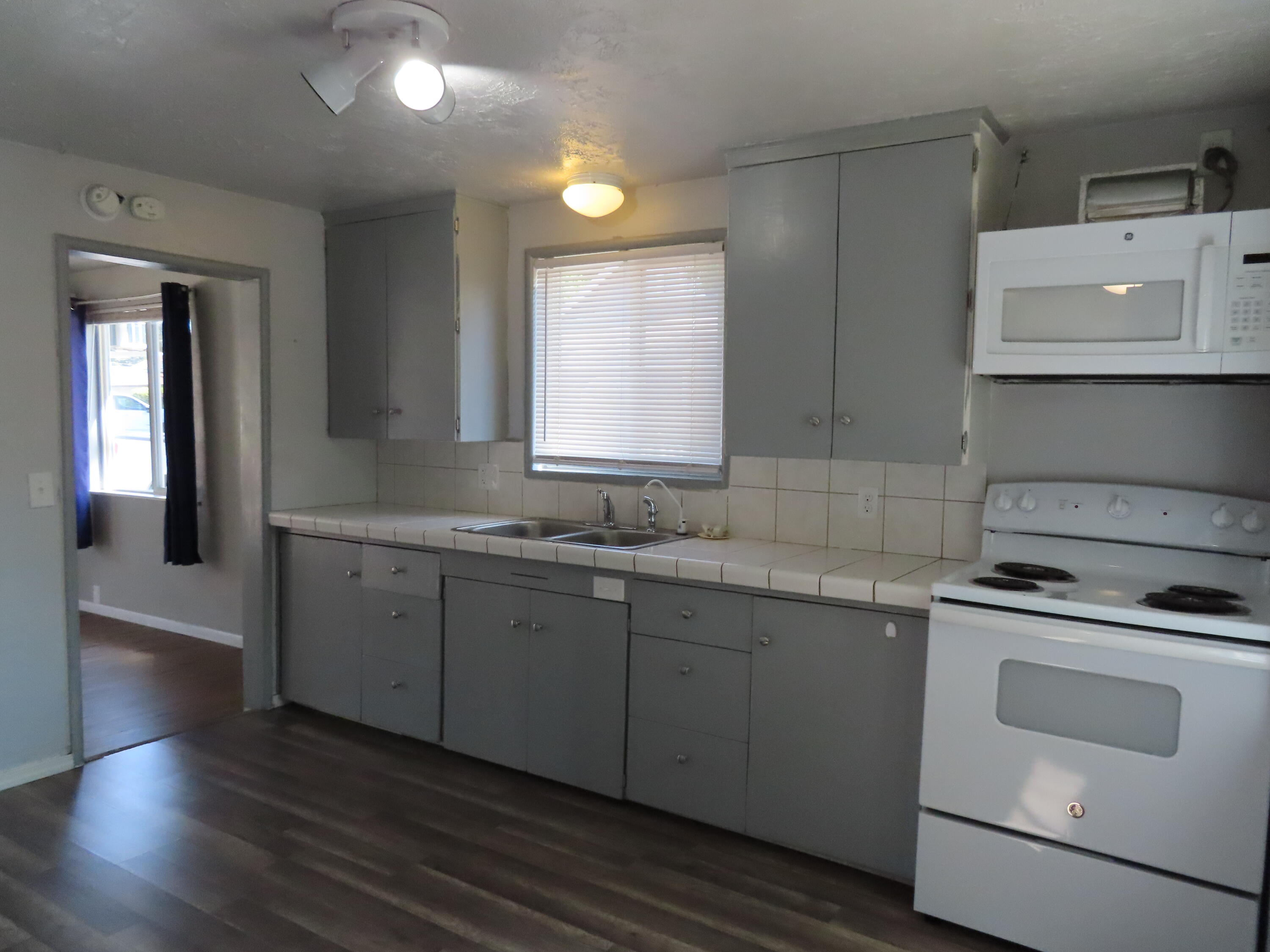 Sunrise Home Park - Residential