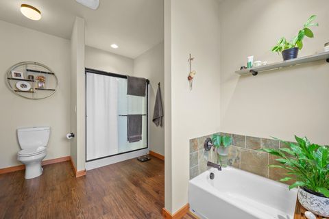 Tiny photo for 220 NW 28th Street, Redmond, OR 97756 (MLS # 220219661)