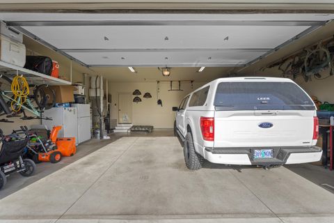 Tiny photo for 220 NW 28th Street, Redmond, OR 97756 (MLS # 220219661)