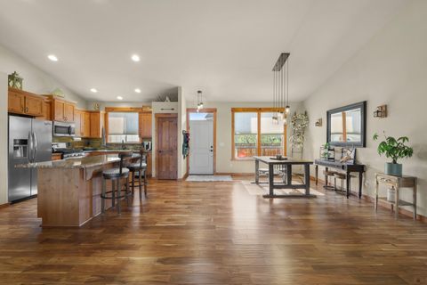 Tiny photo for 220 NW 28th Street, Redmond, OR 97756 (MLS # 220219661)