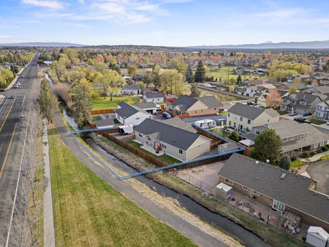 Tiny photo for 220 NW 28th Street, Redmond, OR 97756 (MLS # 220219661)