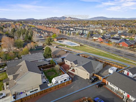 Tiny photo for 220 NW 28th Street, Redmond, OR 97756 (MLS # 220219661)