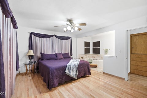 Tiny photo for 1317 NW Prospect Avenue, Grants Pass, OR 97526 (MLS # 220223169)