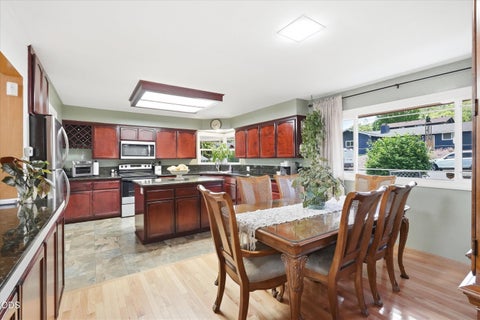 Tiny photo for 1317 NW Prospect Avenue, Grants Pass, OR 97526 (MLS # 220223169)