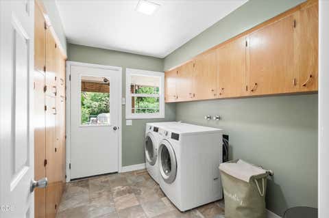 Tiny photo for 1317 NW Prospect Avenue, Grants Pass, OR 97526 (MLS # 220223169)