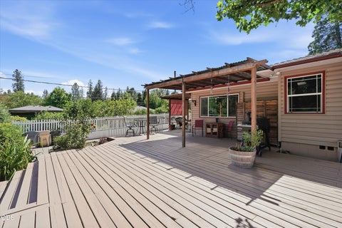 Tiny photo for 1317 NW Prospect Avenue, Grants Pass, OR 97526 (MLS # 220223169)