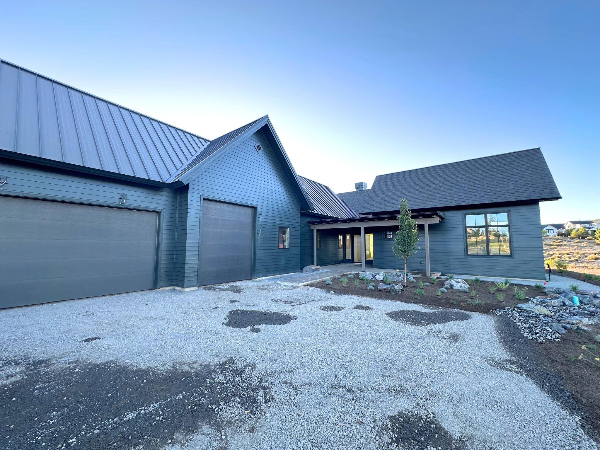 3118 NW Crossing Drive