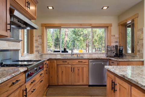 Tiny photo for 53596 Brookie Way, La Pine, OR 97739 (MLS # 220190135)
